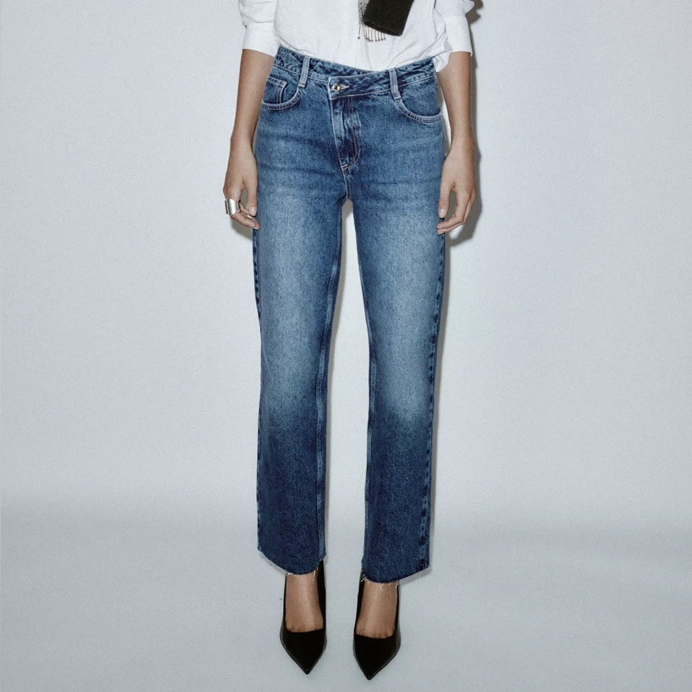 Zara High Waist Straight Leg Jeans Cross Waist Light Wash Size 2